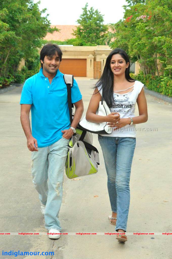 Chukkalanti Ammayi Chakkanaina Abbai Movie hd photo