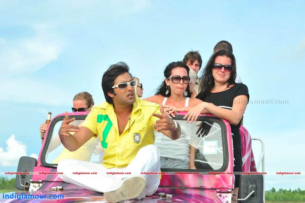Chukkalanti Ammayi Chakkanaina Abbai Movie hd photo