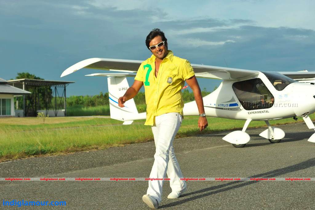 Chukkalanti Ammayi Chakkanaina Abbai Movie hd photo