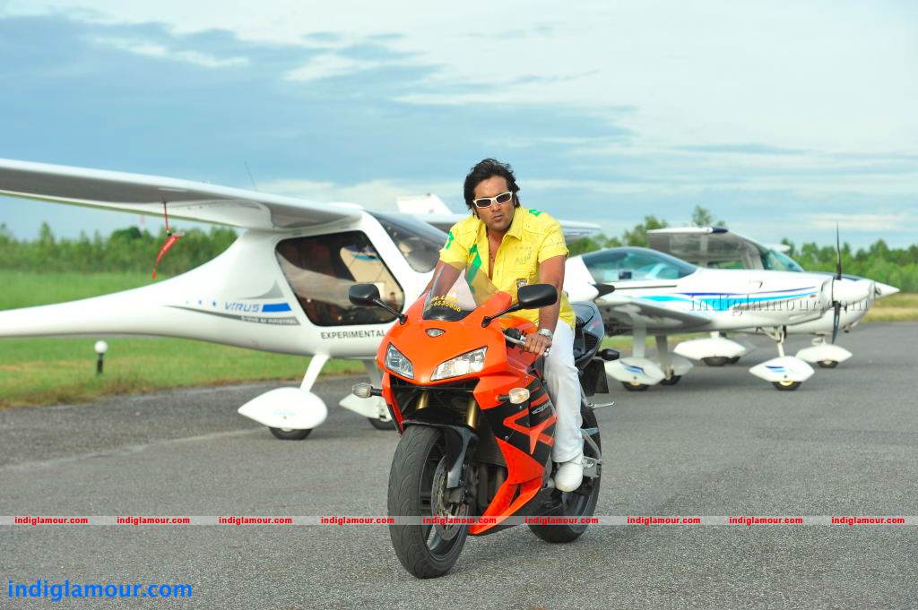 Chukkalanti Ammayi Chakkanaina Abbai Movie hd photo