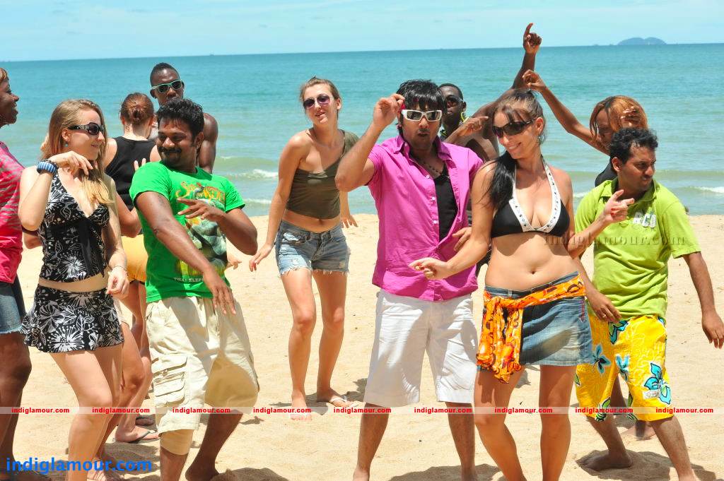 Chukkalanti Ammayi Chakkanaina Abbai Movie hd photo