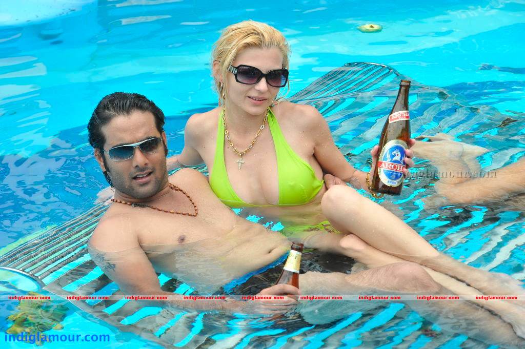 Chukkalanti Ammayi Chakkanaina Abbai Movie hd photo