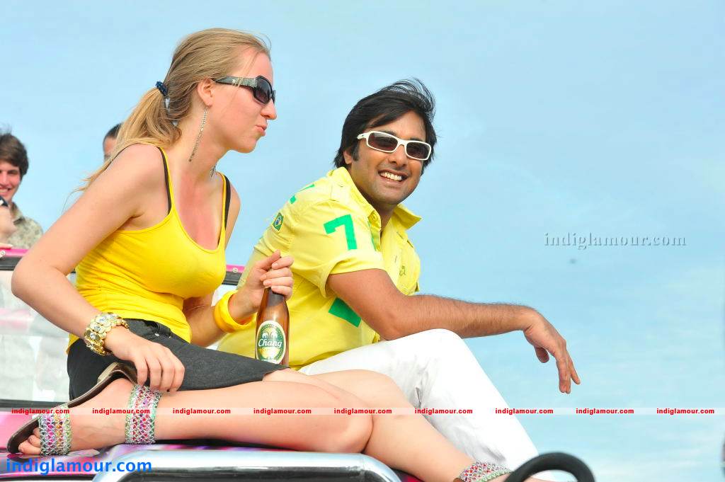 Chukkalanti Ammayi Chakkanaina Abbai Movie hd photo