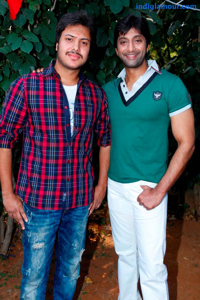 Aa Aiduguru Movie hd photo