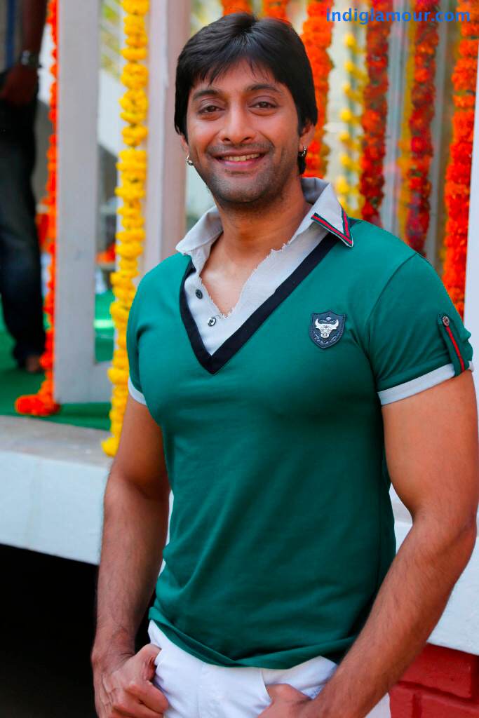Aa Aiduguru Movie hd photo