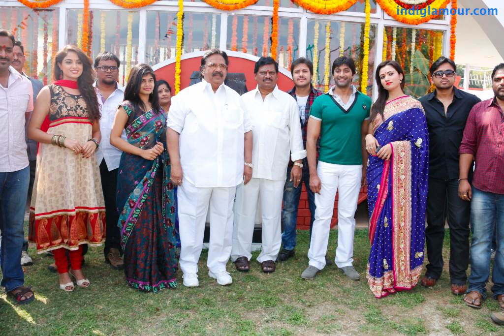 Aa Aiduguru Movie hd photo