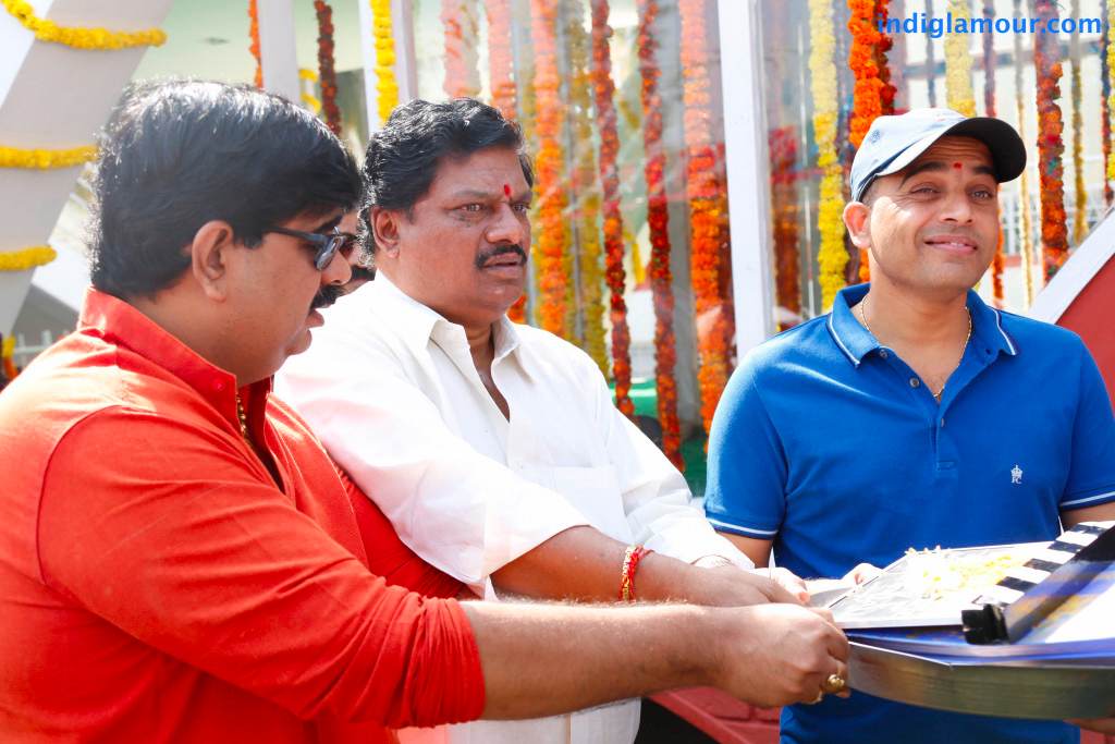 Aa Aiduguru Movie hd photo
