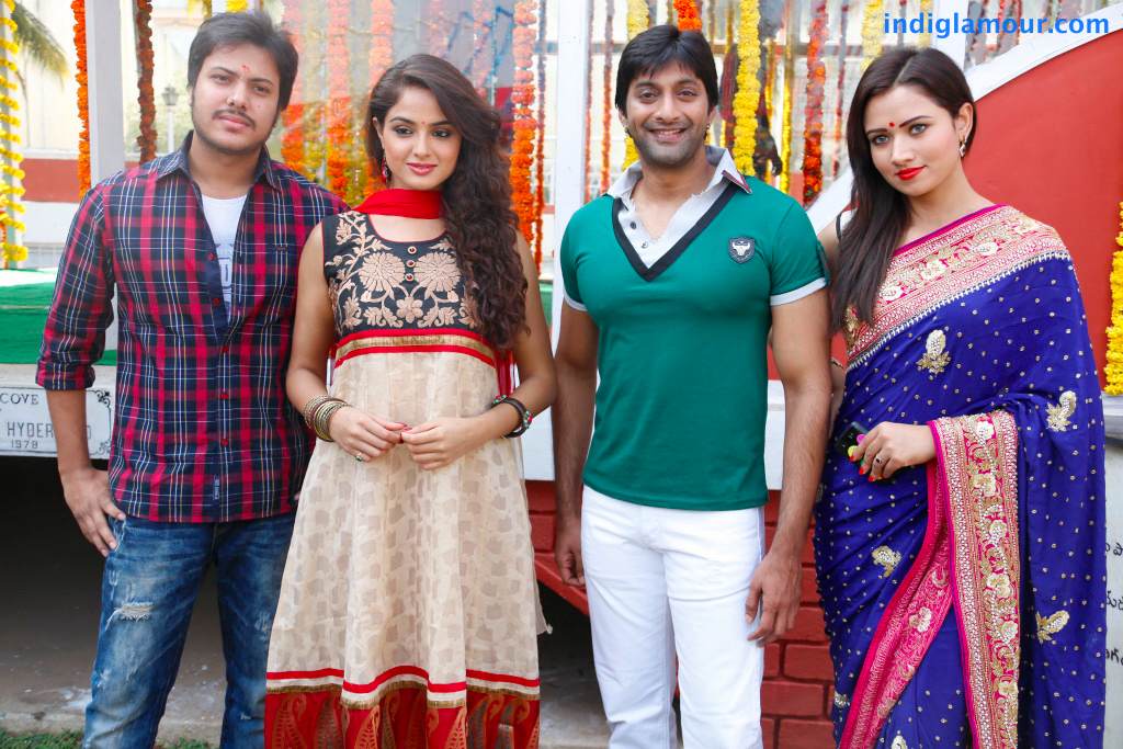 Aa Aiduguru Movie hd photo
