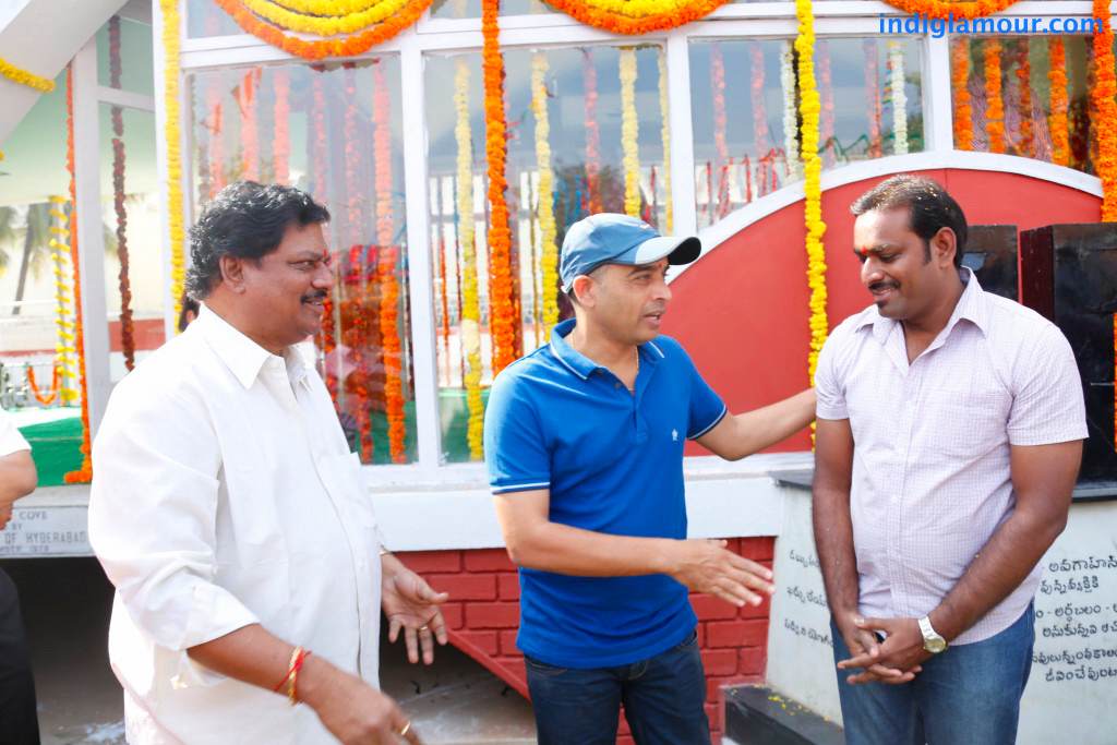 Aa Aiduguru Movie hd photo