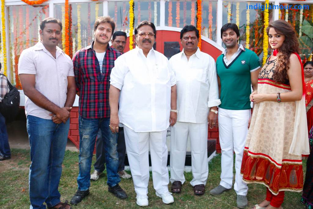 Aa Aiduguru Movie hd photo