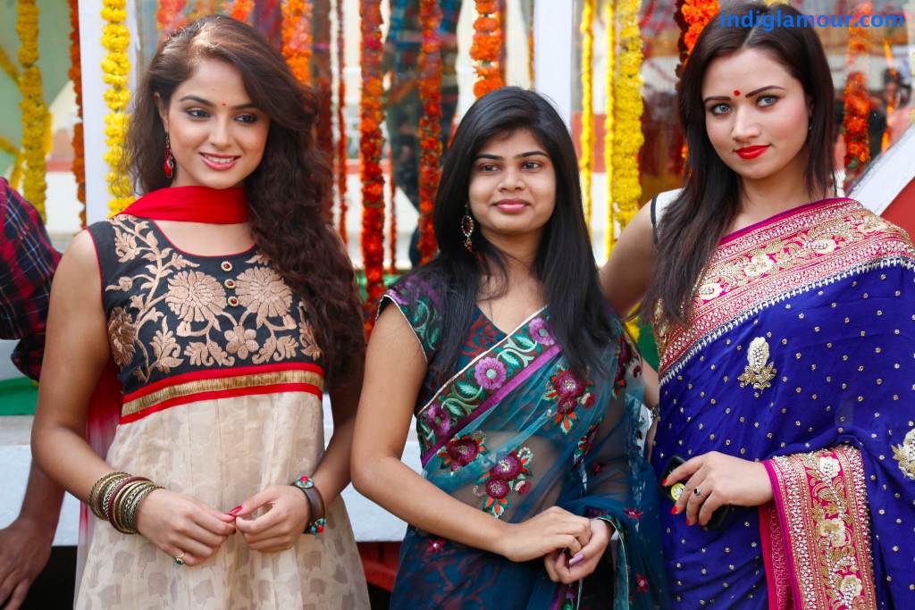 Aa Aiduguru Movie hd photo
