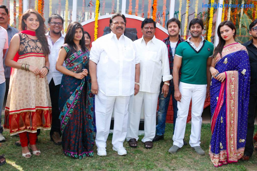 Aa Aiduguru Movie hd photo