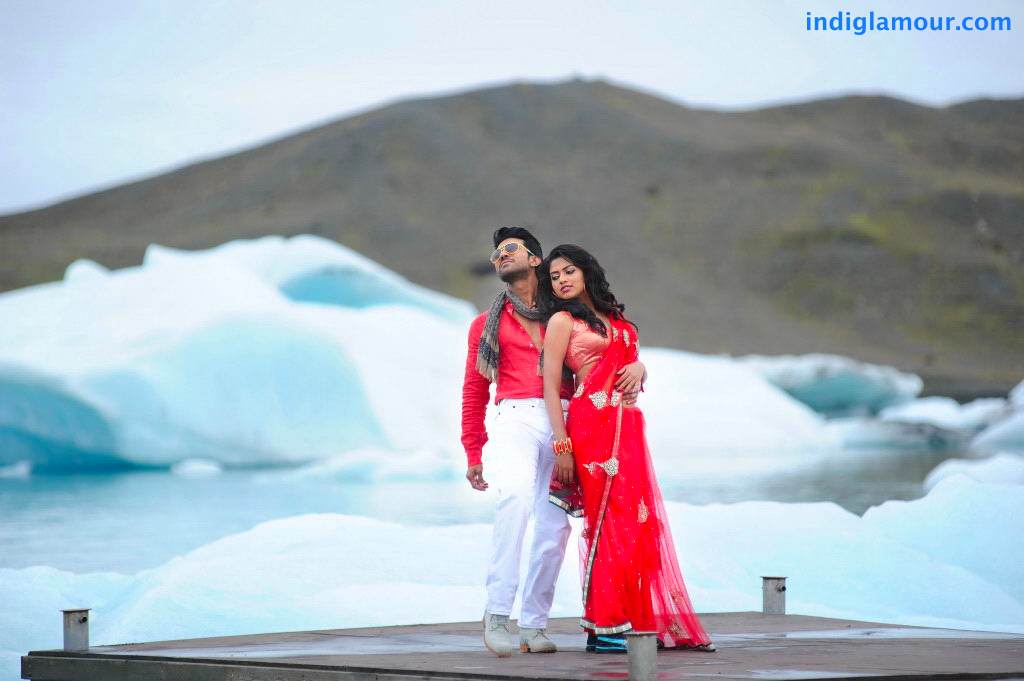 Naayak Movie hd photo