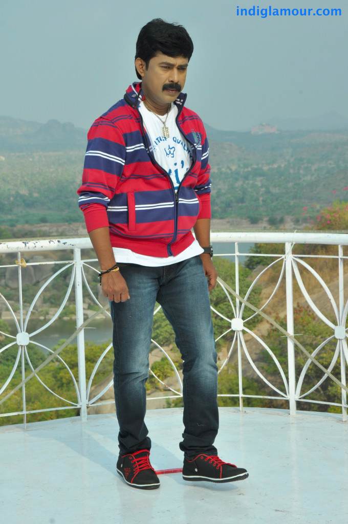 Maharajasri Gaaligadu Movie hd photo