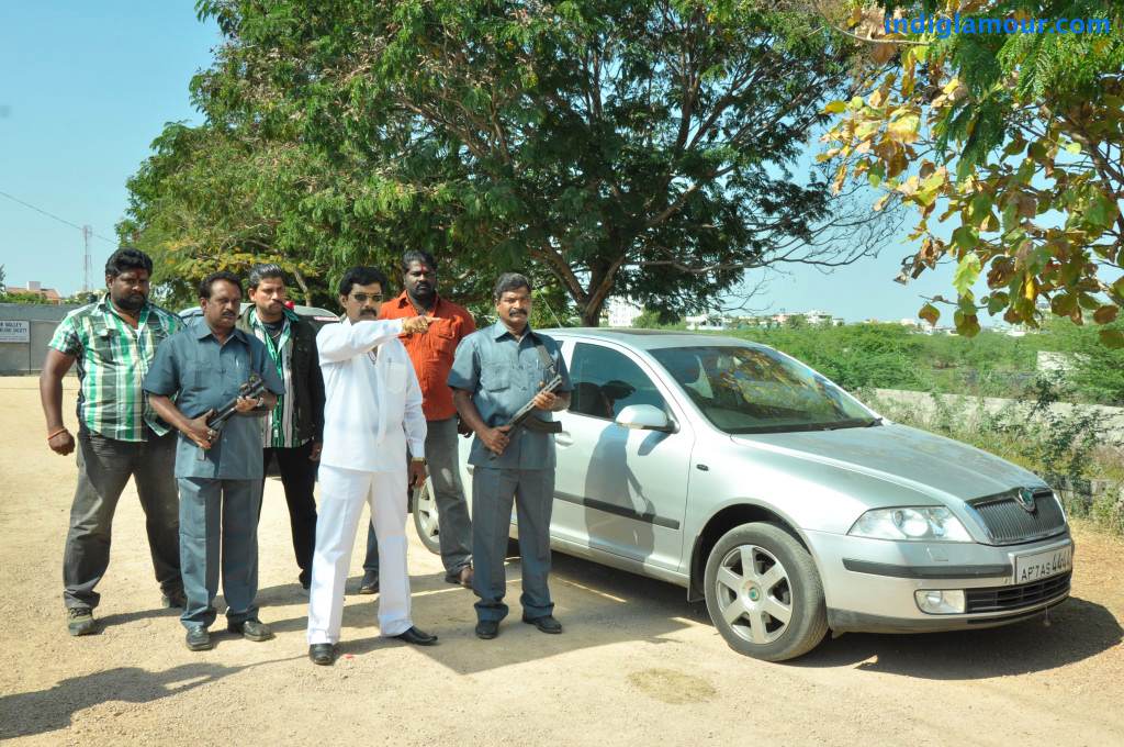 Maharajasri Gaaligadu Movie hd photo