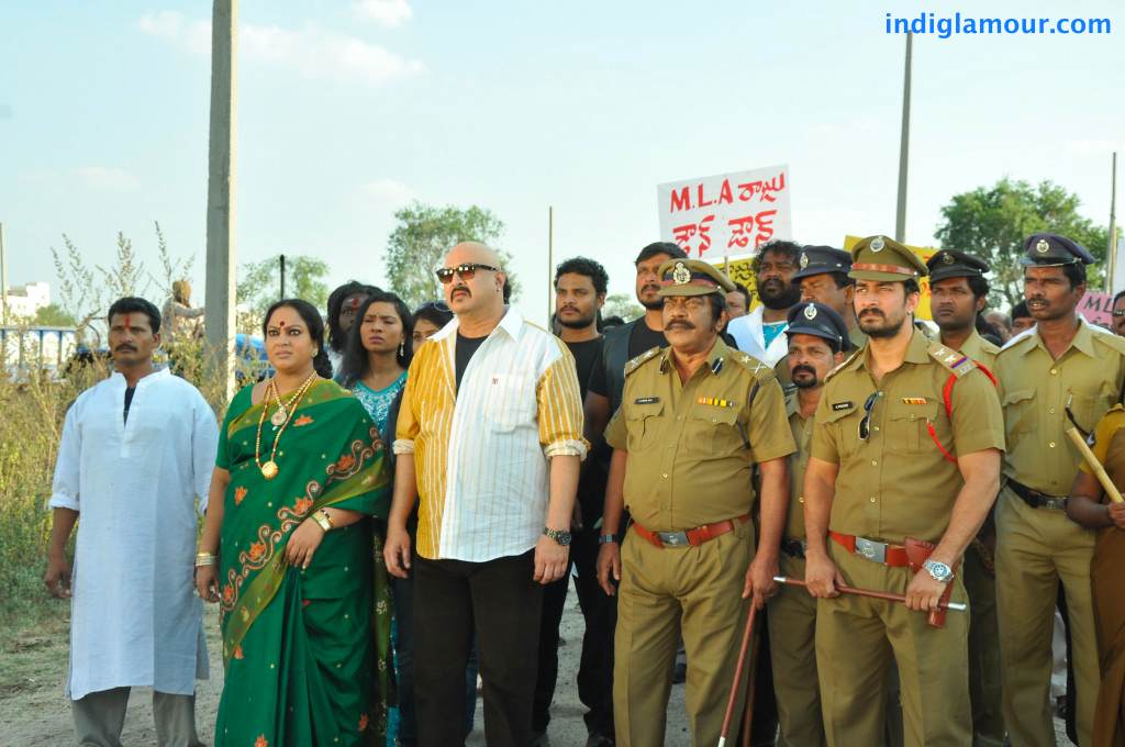 Maharajasri Gaaligadu Movie hd photo