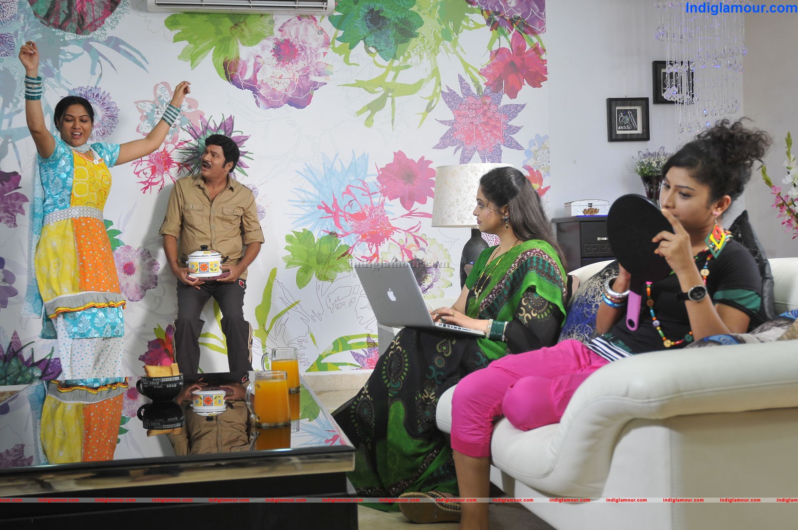 Abhi Studios Pro No 1 Movie hd photo
