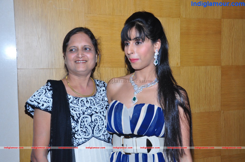 Dsire Exhibition And Sale Event Movie hd photo