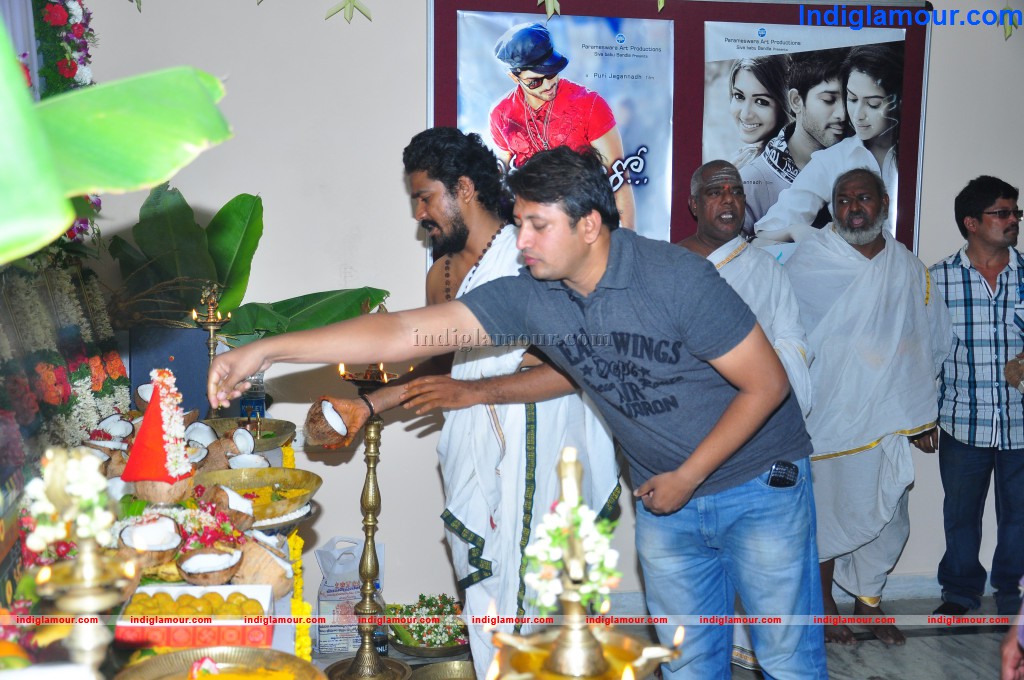 Ram Charan Koratala Siva Movie Opening Movie hd photo
