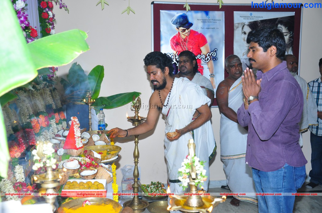 Ram Charan Koratala Siva Movie Opening Movie hd photo