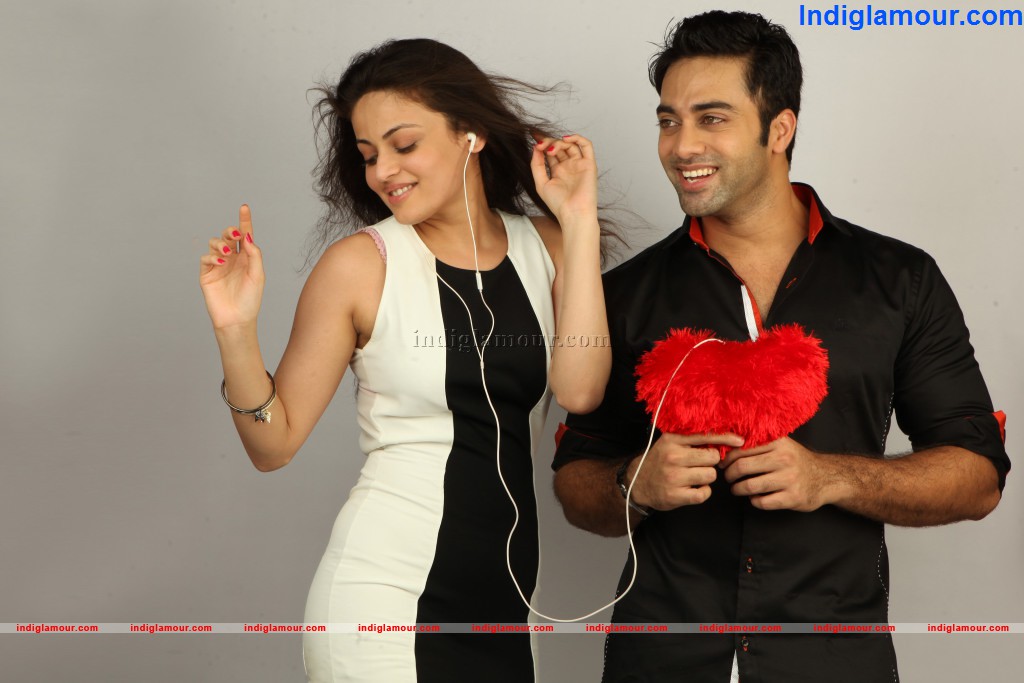 Antha Nee Mayalone Movie hd photo