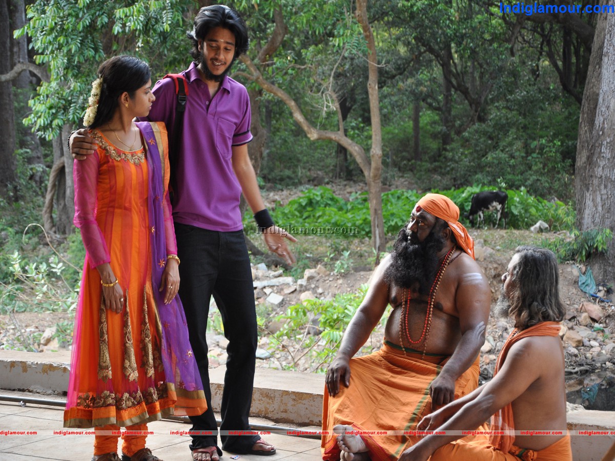 Dhooram Movie hd photo