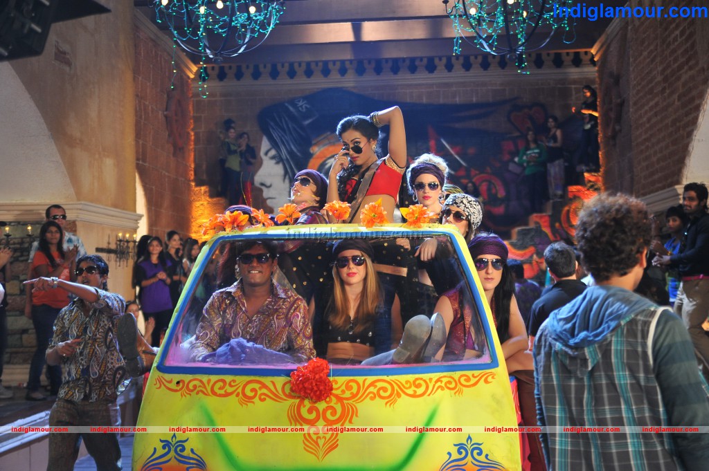 Iddarammayilatho Movie hd photo