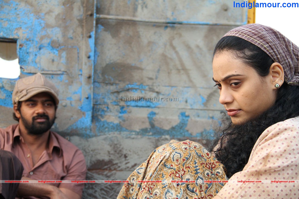 Sivappu Movie hd photo