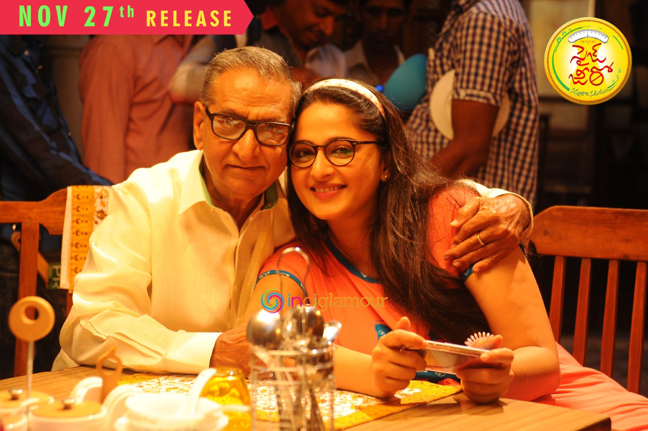 Size Zero Working Stills Movie hd photo