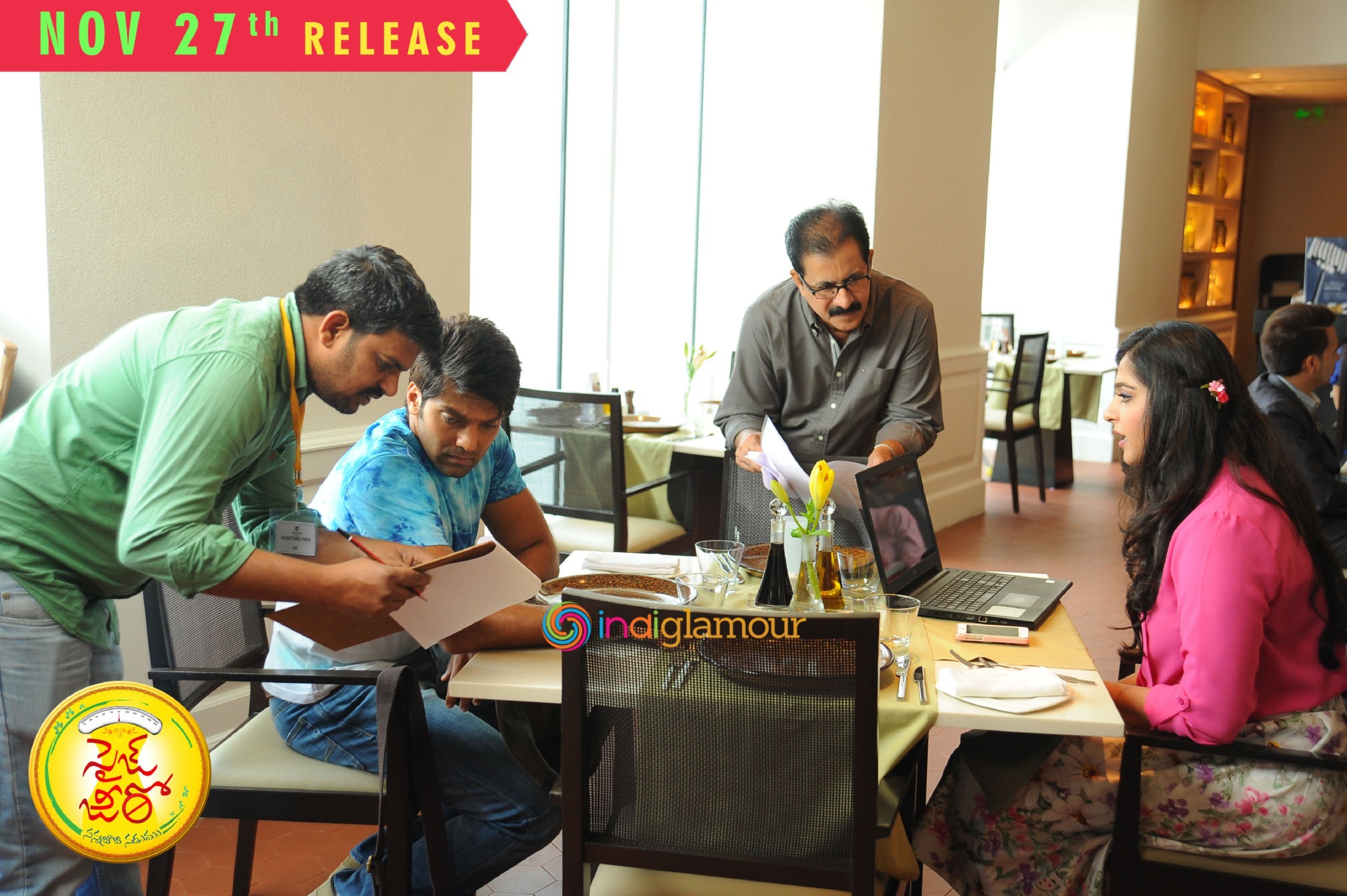 Size Zero Working Stills Movie hd photo