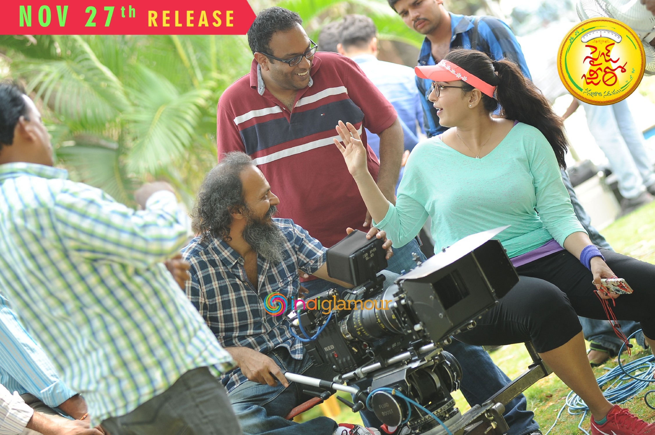 Size Zero Working Stills Movie hd photo