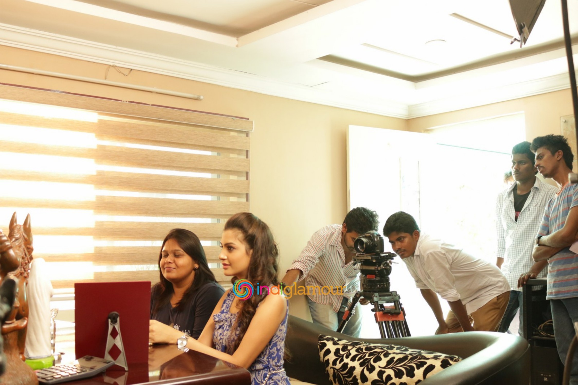 O Sthree Repu Raa Working Photos Movie hd photo
