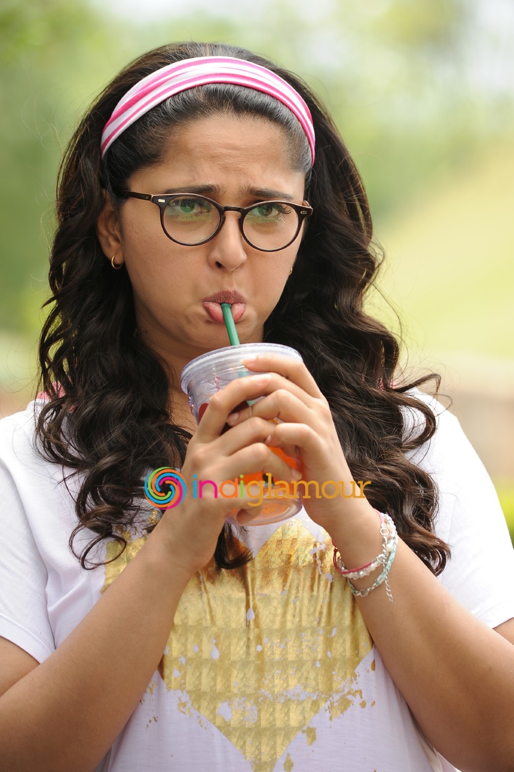Size Zero Movie hd photo