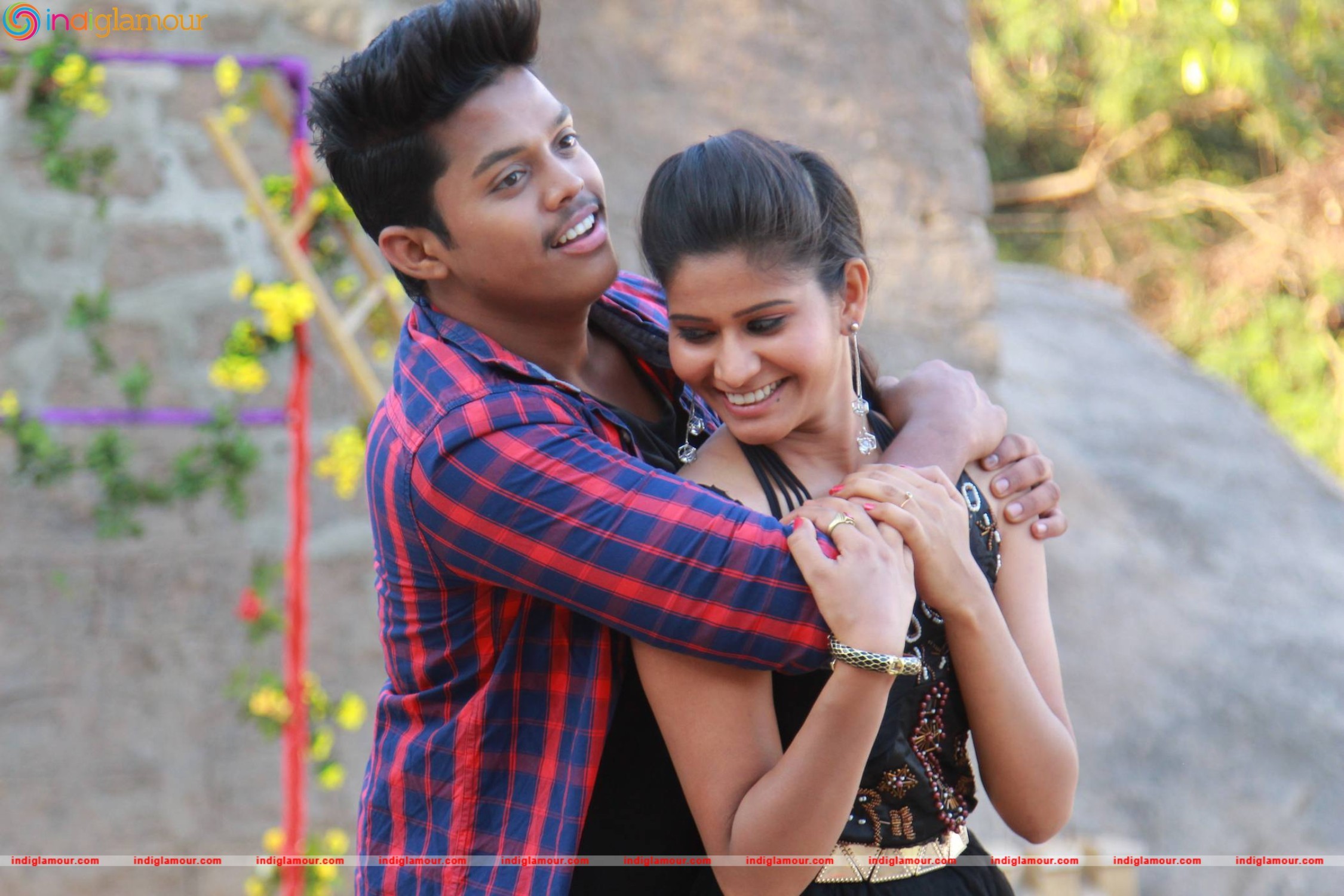 Vasthunnadu Movie hd photo