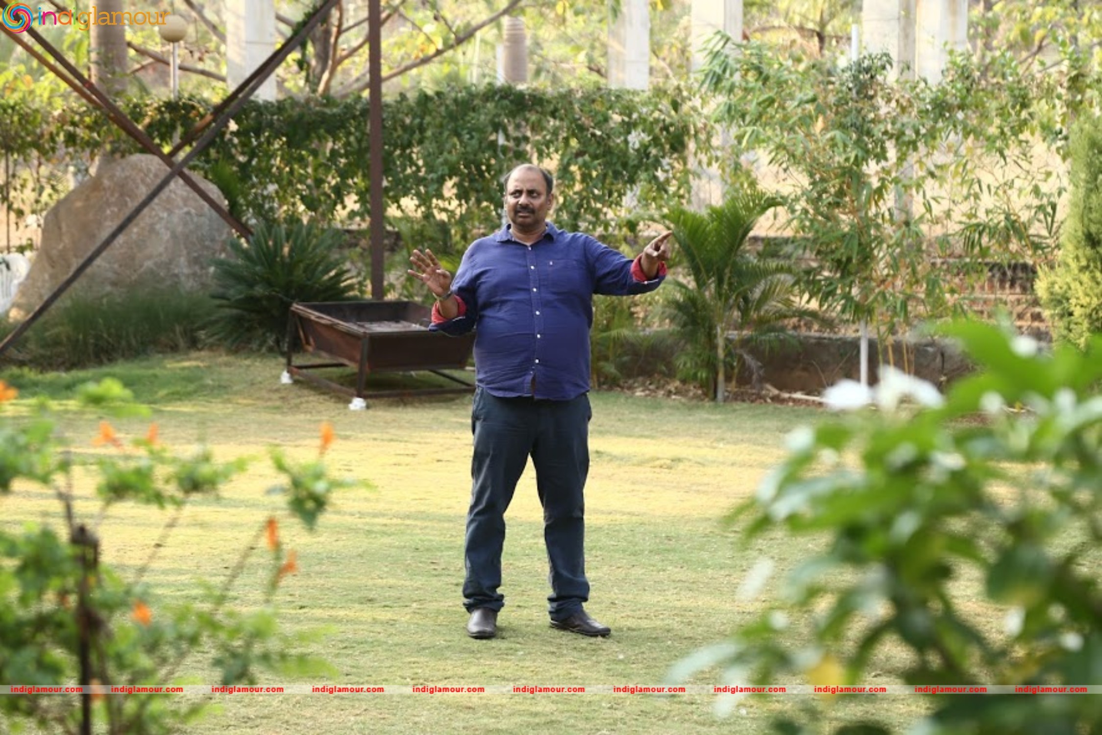 Show Time Movie Working Stills Movie hd photo