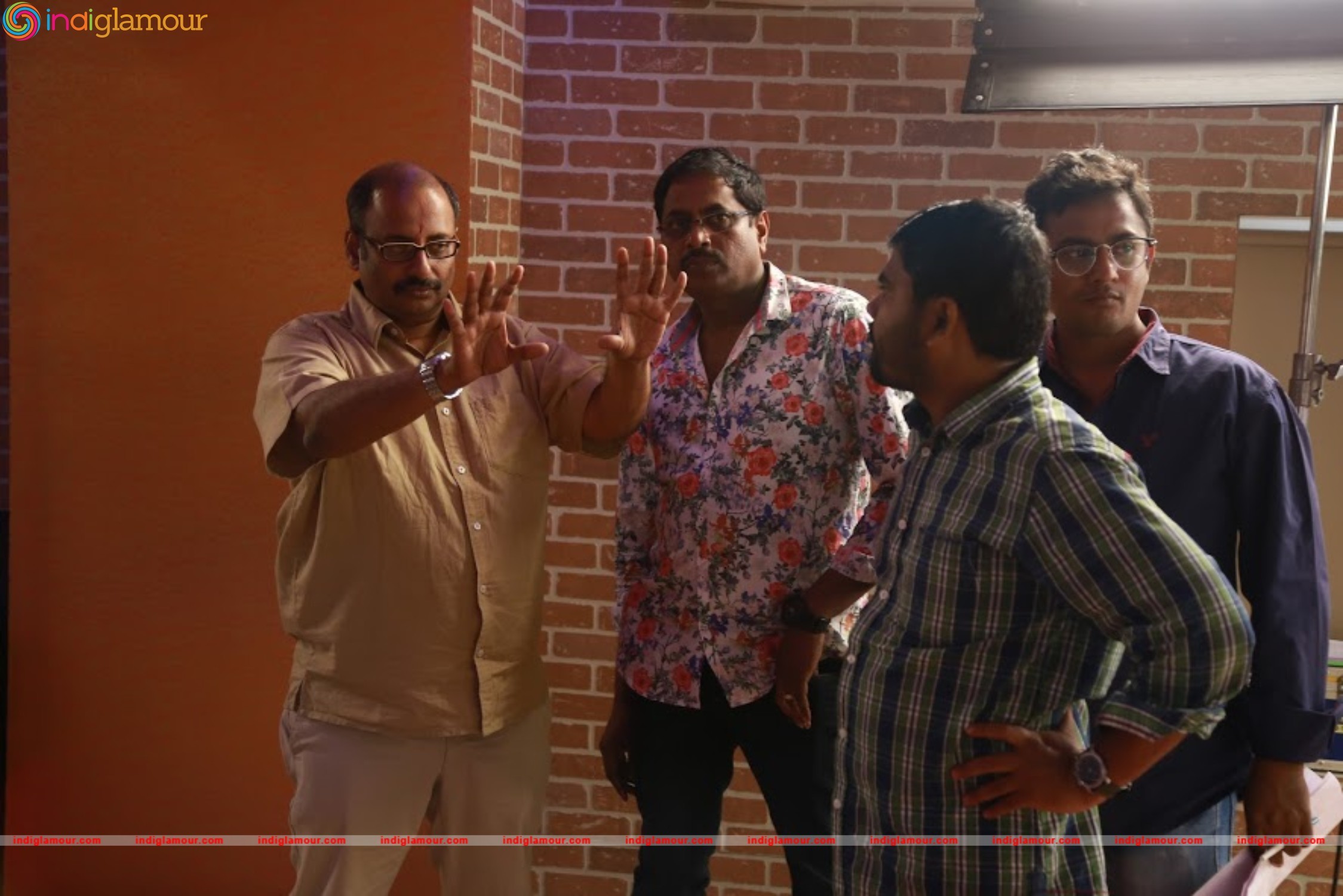 Show Time Movie Working Stills Movie hd photo