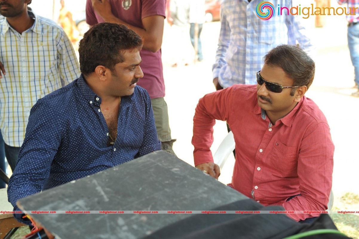 Chuttalabbayi New Working Photos Movie hd photo