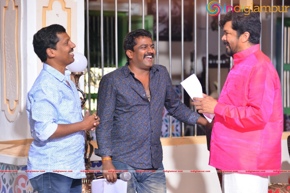Chuttalabbayi New Working Photos Movie hd photo