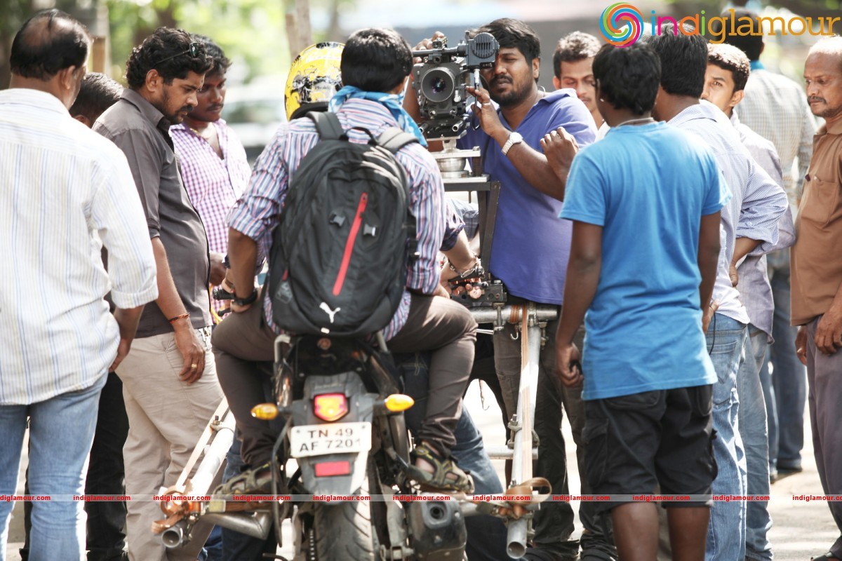 Metro Movie On Locatrion Stills Movie hd photo