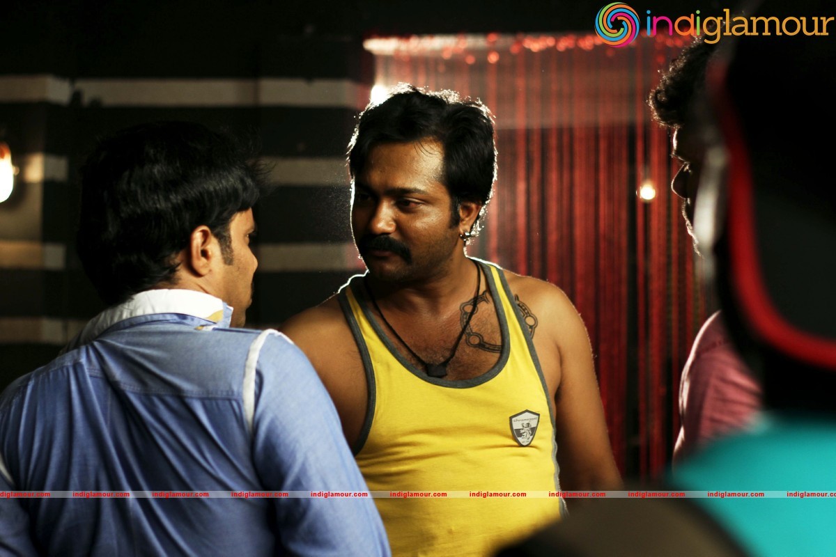 Metro Movie On Locatrion Stills Movie hd photo