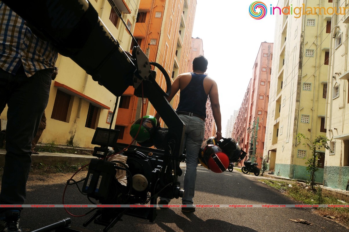 Metro Movie On Locatrion Stills Movie hd photo