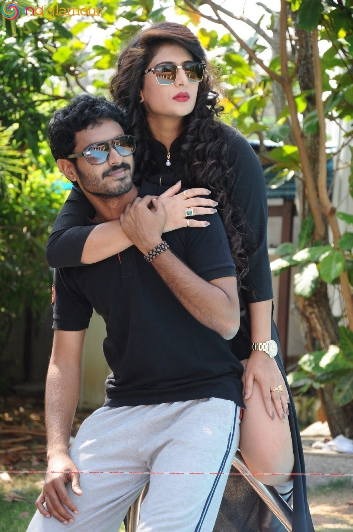 Nee Enna Maayam Seithai Movie hd photo