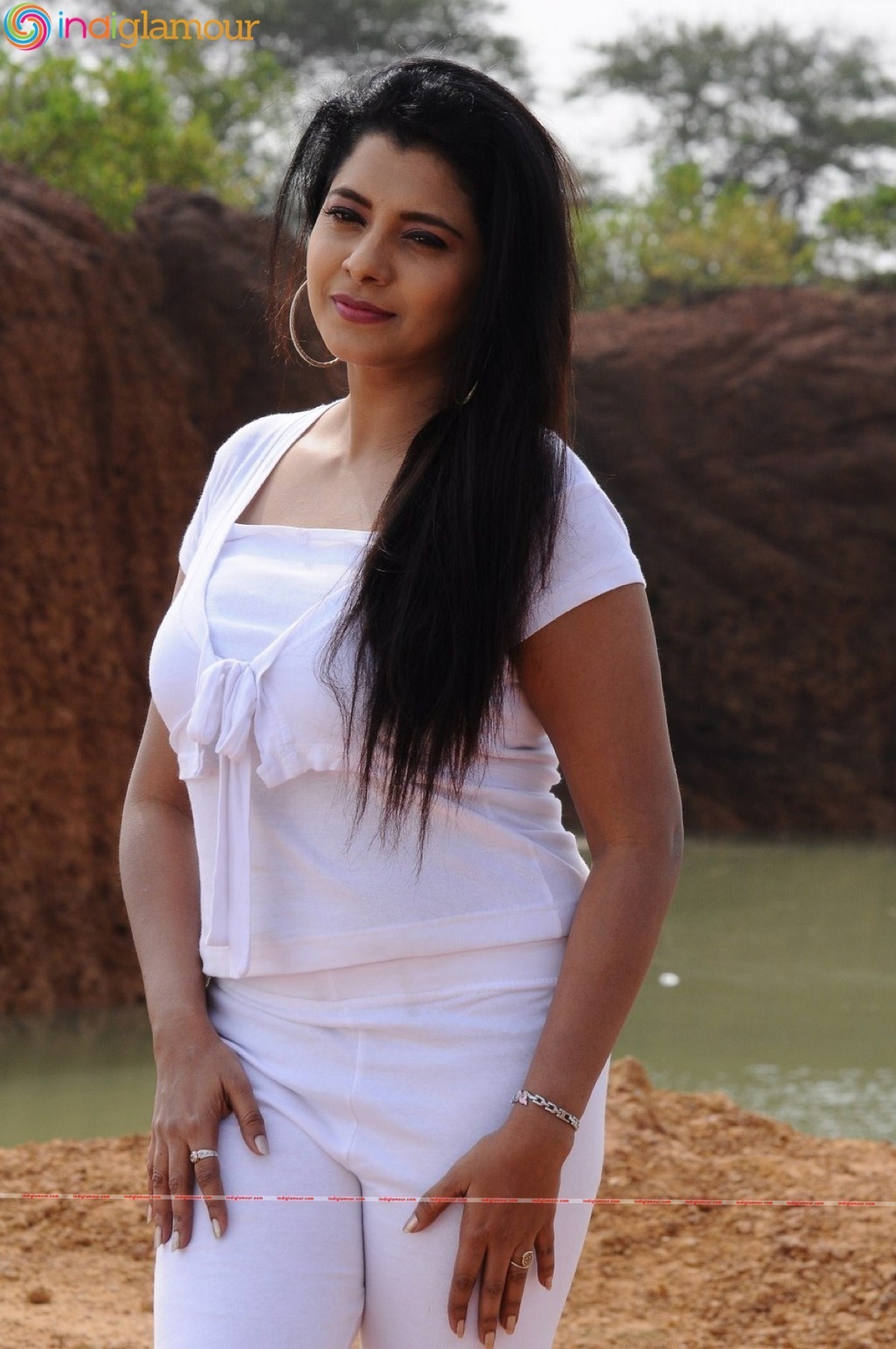 Nee Enna Maayam Seithai Movie hd photo
