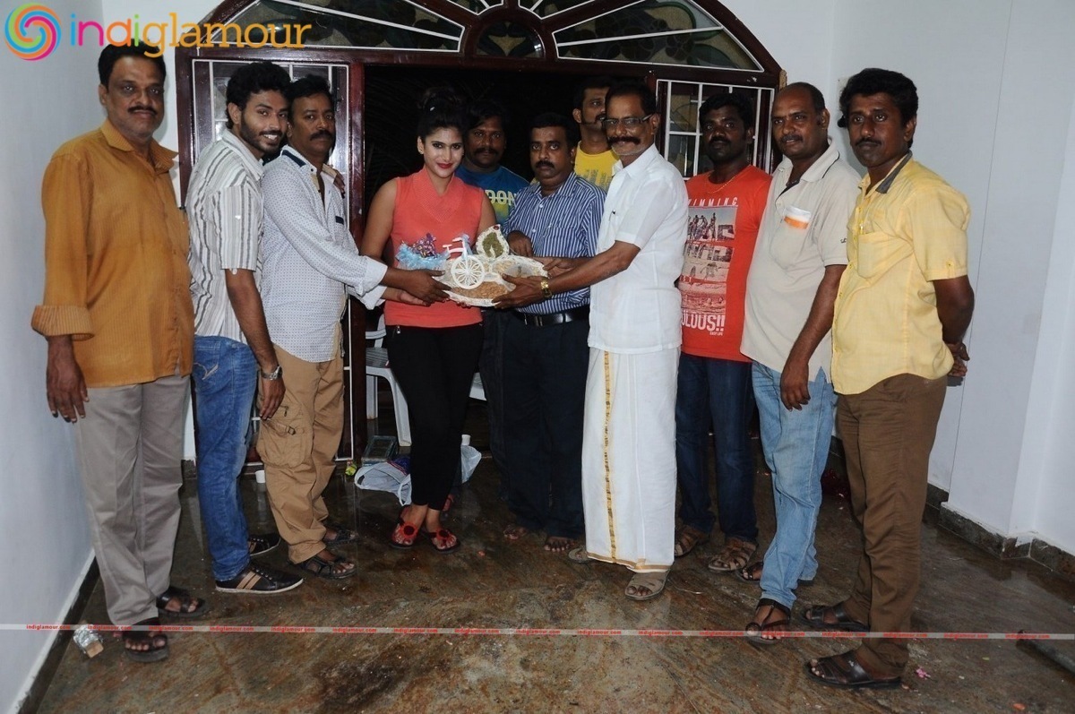 Nee Enna Maayam Seithai Movie hd photo