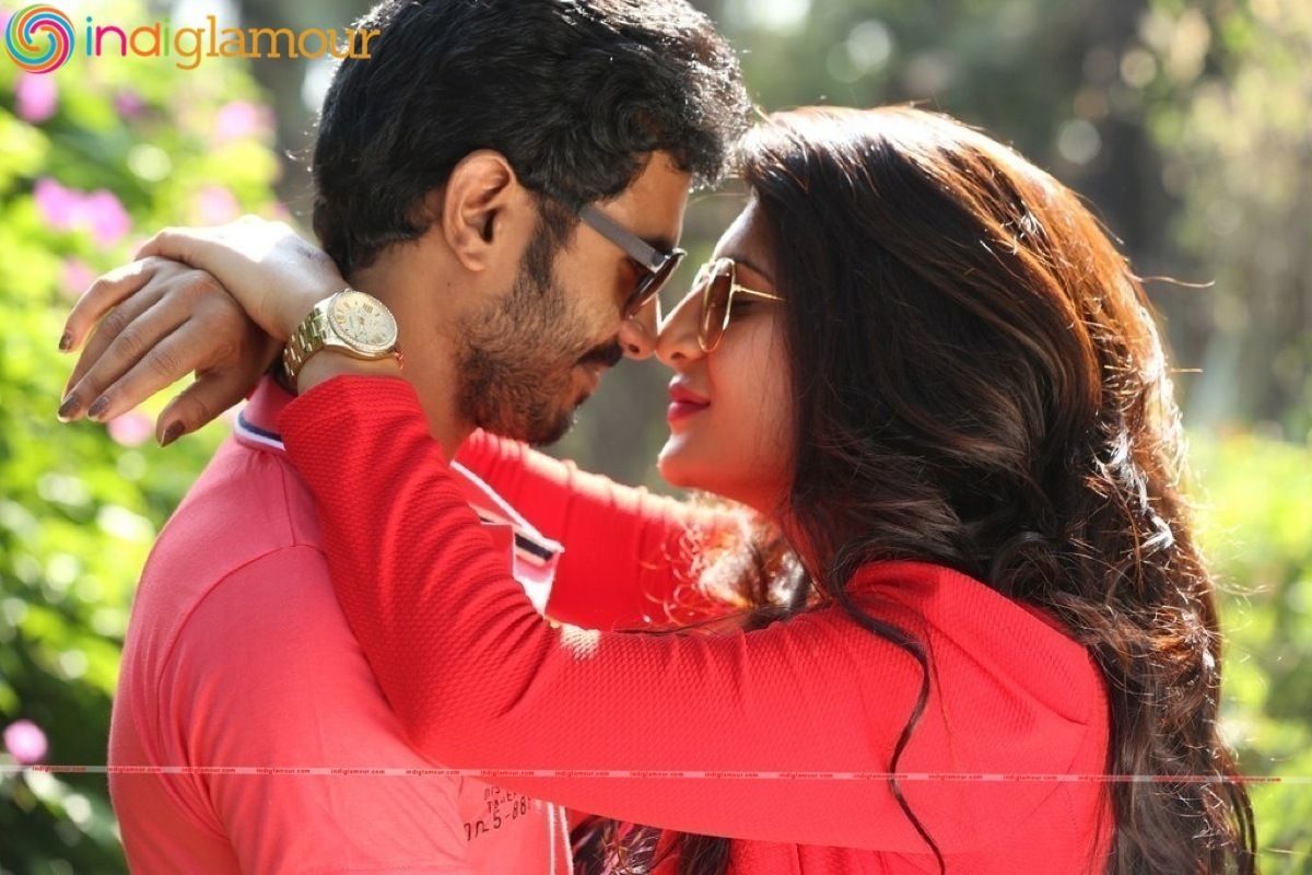 Nee Enna Maayam Seithai Movie hd photo