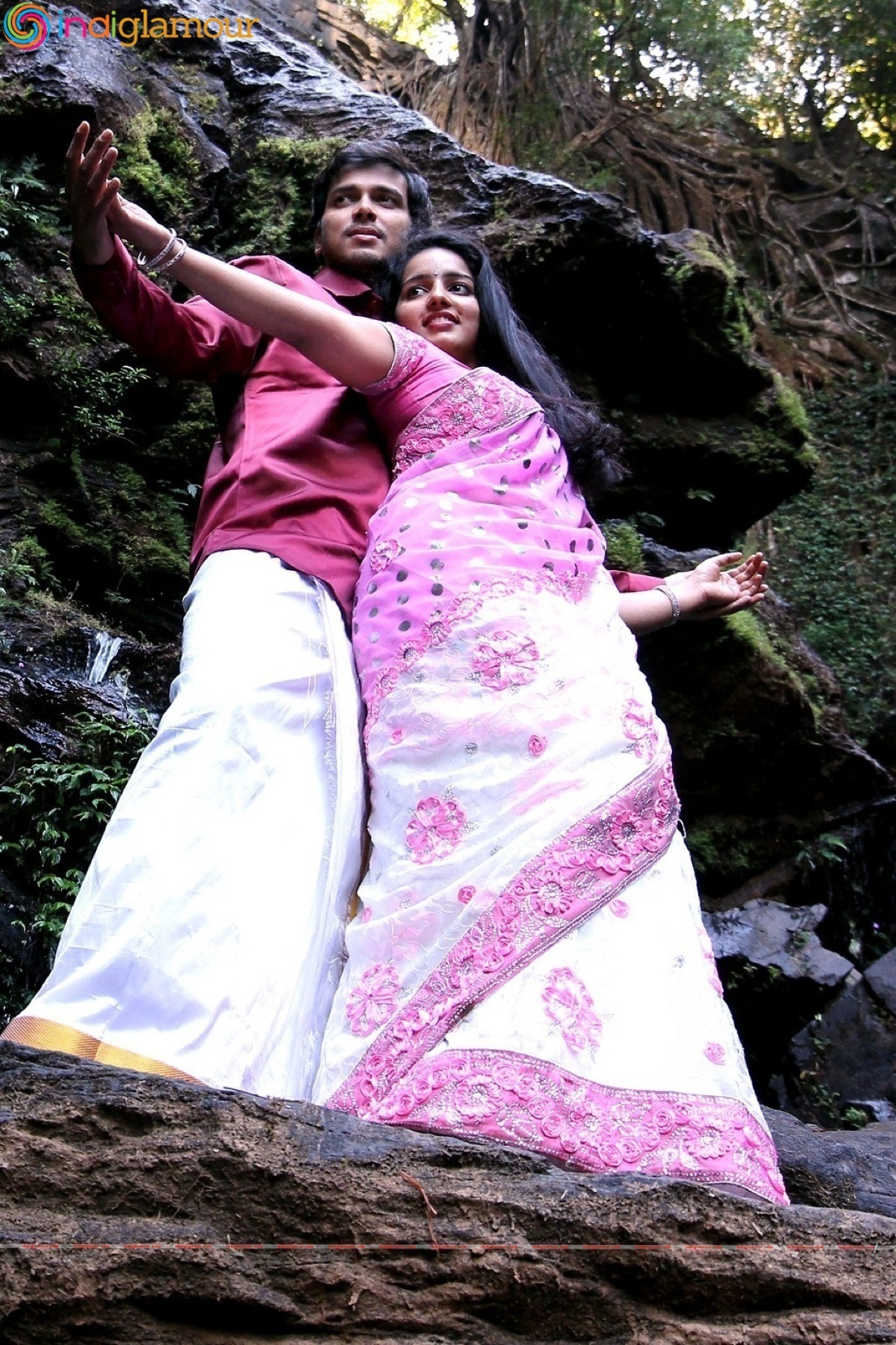 Nijama Nizhala Movie hd photo