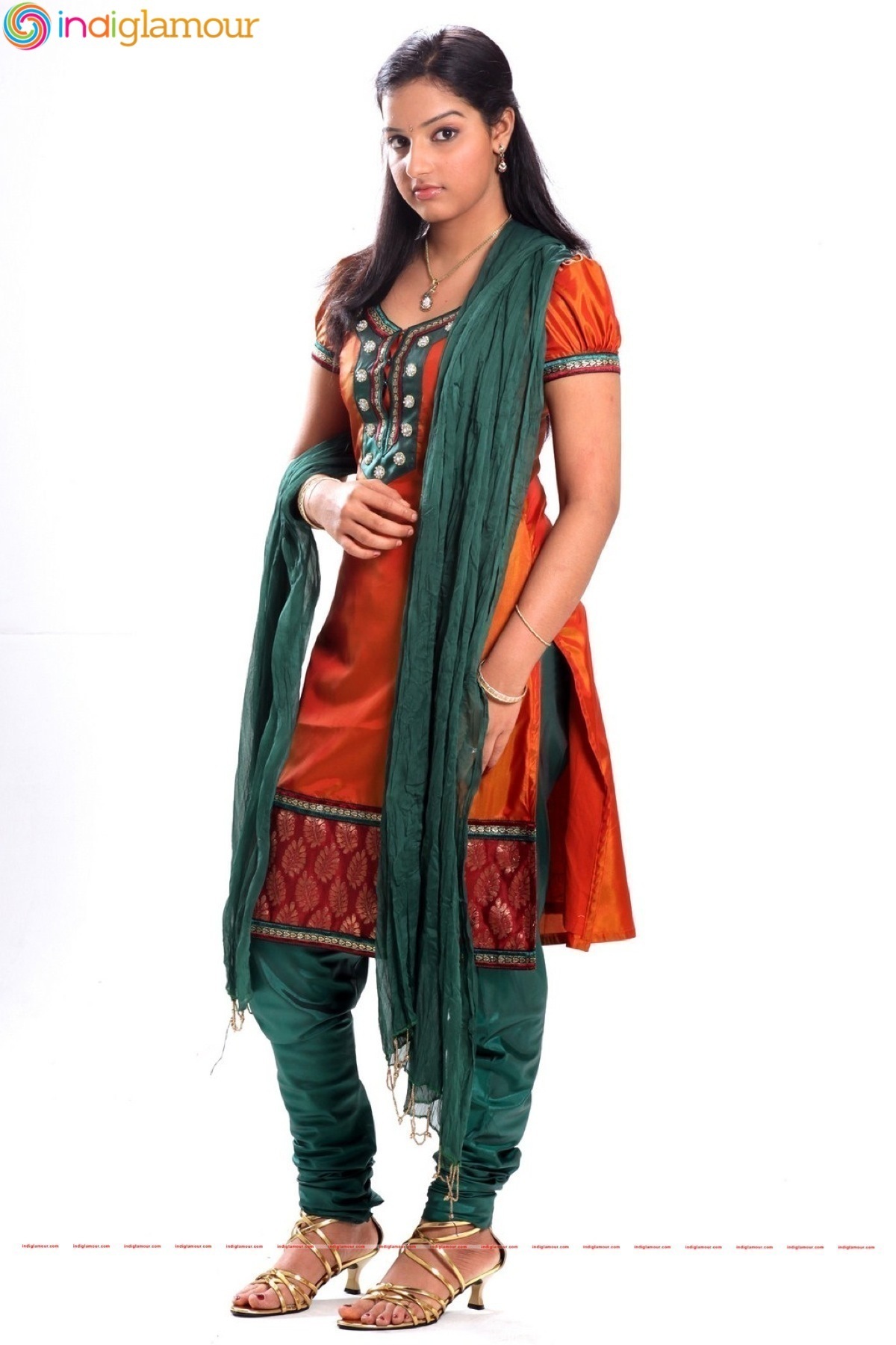 Nijama Nizhala Movie hd photo