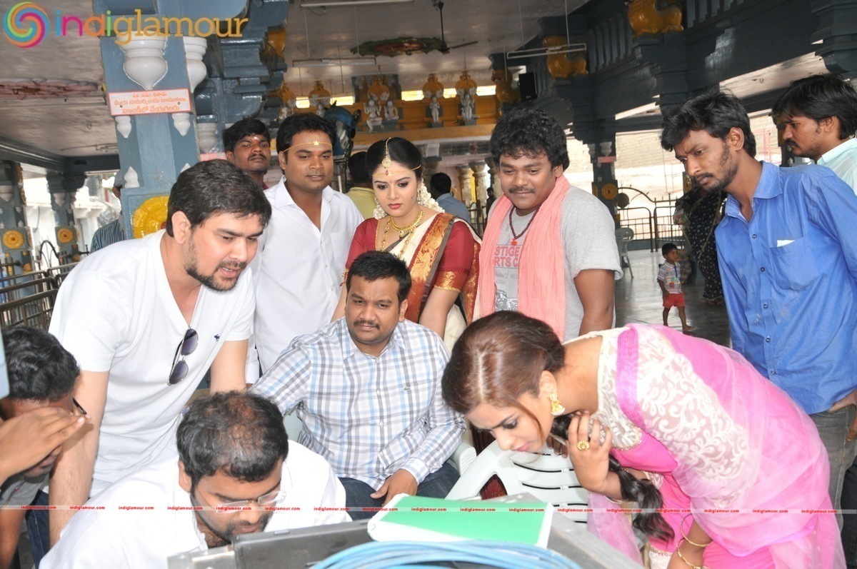 Savitri Movie hd photo