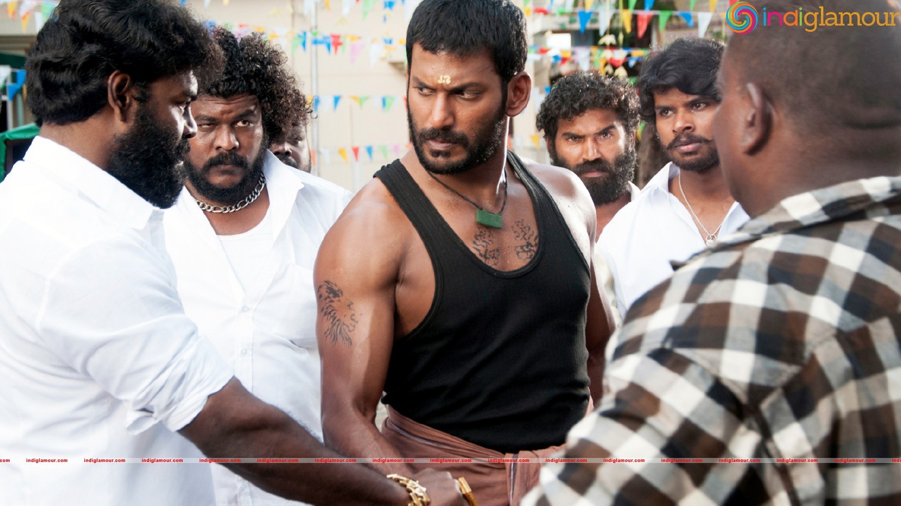 Rayudu Movie Stills Working Stills Movie hd photo