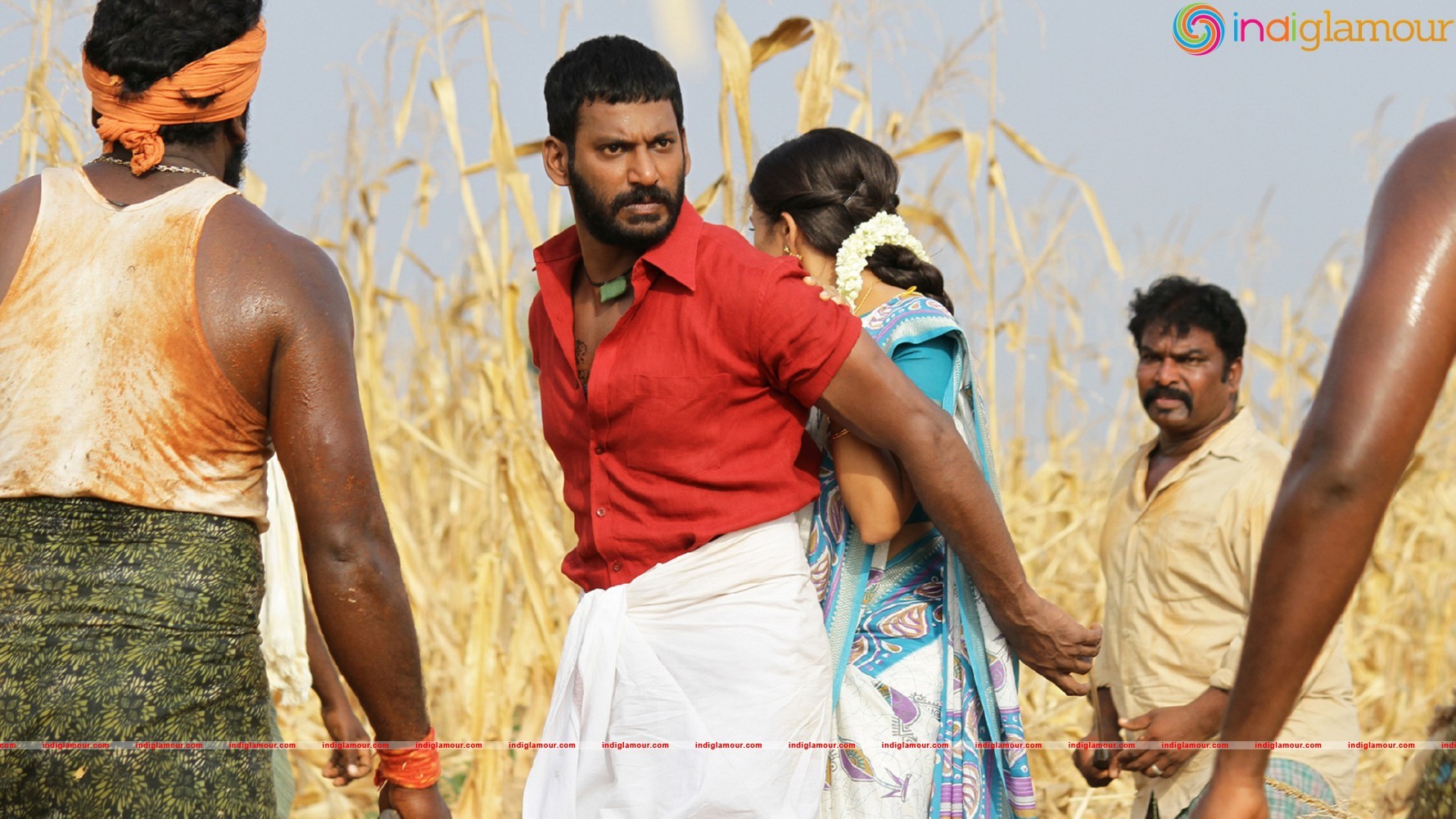 Rayudu Movie Stills Working Stills Movie hd photo